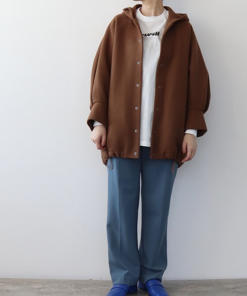 Hart(ハート)の「Hart / wool melton sander coat(ウールメルトンフード付きコート)(ノーカラーコート・レディース・ブラック/ブラウン・38)」の20枚目の写真