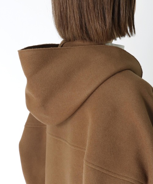 Hart(ハート)の「Hart / wool melton sander coat(ウールメルトンフード付きコート)(ノーカラーコート・レディース・ブラック/ブラウン・38)」の15枚目の写真