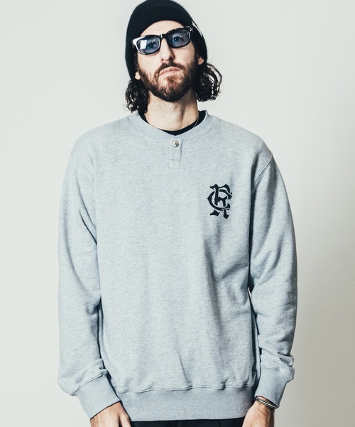 CRIMIE（クライミー）の「LOGO MONOGRAM SNAP CREW NECK SWEAT