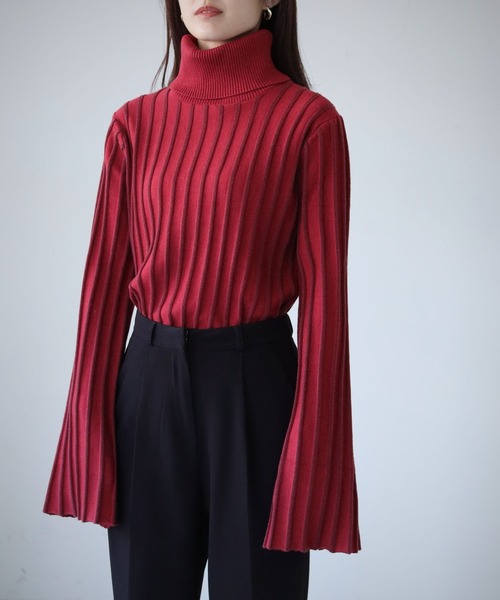 cheriella（シェリエラ）の「【cheriella】WEB限定ストライプベルスリーブタートルネックニット（ニット/セーター・レディース・ワインレッド/グリーン/アイボリー/ブラック・M）」の4枚目の写真