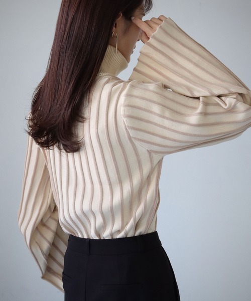 cheriella（シェリエラ）の「【cheriella】WEB限定ストライプベルスリーブタートルネックニット（ニット/セーター・レディース・ワインレッド/グリーン/アイボリー/ブラック・M）」の12枚目の写真