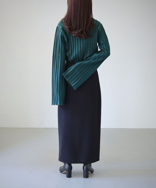 cheriella（シェリエラ）の「【cheriella】WEB限定ストライプベルスリーブタートルネックニット（ニット/セーター・レディース・ワインレッド/グリーン/アイボリー/ブラック・M）」の14枚目の写真