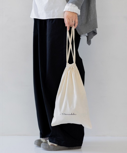 フェリシモMama（フェリシモママ）の「Ｍｏｒｅｄｄｅ　マルチに使える　ラッピング巾着バッグ〈アイボリー〉（ラッピングキット・レディース・アイボリー・ONE SIZE）」の2枚目の写真