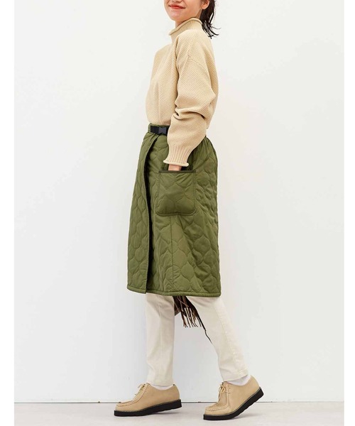 Live in comfort（リブインコンフォート）の「リブ　イン　コンフォート　くるっと巻いて即ぽかぽか！　裏ボア遣いの中わたキルティング巻きスカート（スカート・レディース・カーキ/ブラック・MEDIUM/LARGE/X-LARGE/XX-LARGE/XXX-LARGE/SMALL）」の4枚目の写真