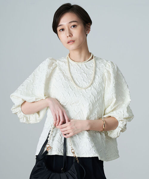 NOLLEY’S（ノーリーズ）の「◇【WEB限定】ジャガードボリューム袖ブラウス（シャツ/ブラウス・レディース・ブラック/ベージュ/オフホワイト・FREE）」の2枚目の写真