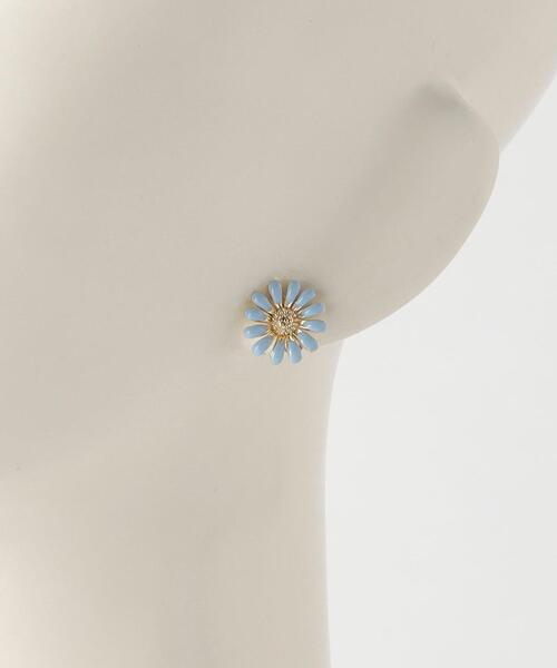 green label relaxing（グリーンレーベルリラクシング）の「フラワー EPO ピアス（ピアス（両耳用）・レディース・ライトブルー/オフホワイト・FREE）」の7枚目の写真