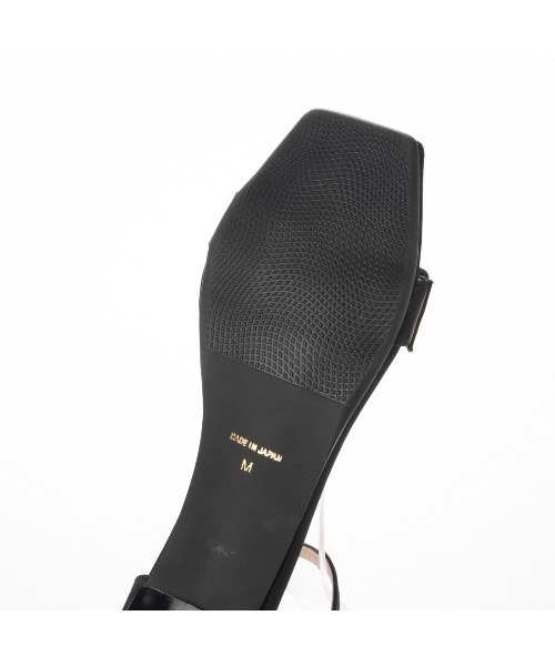 パールバックルアンクルベルトサンダル