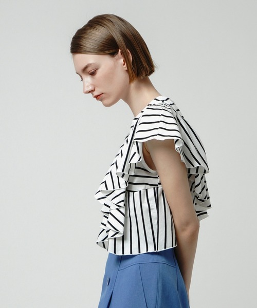 ✨未使用級 アルアバイル ラッフルスリーブプルオーバー 2023モデル ボーダー allureville（アルアバイル）の「ラッフルスリーブプルオーバー