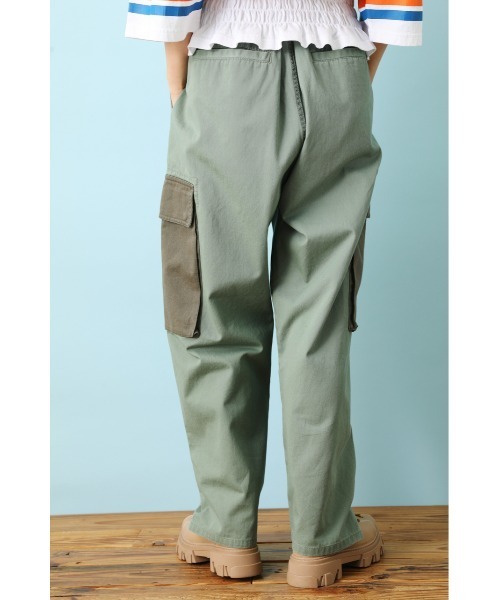 RODEO CROWNS WIDE BOWL（ロデオクラウンズワイドボウル）の「Re likeミリタリーカーゴパンツ（カーゴパンツ・レディース・ホワイト/カーキ・FREE）」の4枚目の写真