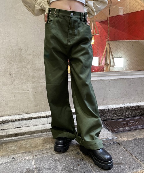 SPINNS(スピンズ)の「ウエストフック付き ツイルワイドパンツ(その他パンツ・レディース・ブラウン/ホワイト/ピンク/カーキ/ブラック・ONESIZE)」の4枚目の写真