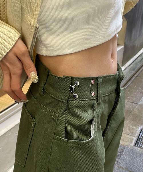 SPINNS(スピンズ)の「ウエストフック付き ツイルワイドパンツ(その他パンツ・レディース・ブラウン/ホワイト/ピンク/カーキ/ブラック・ONESIZE)」の9枚目の写真