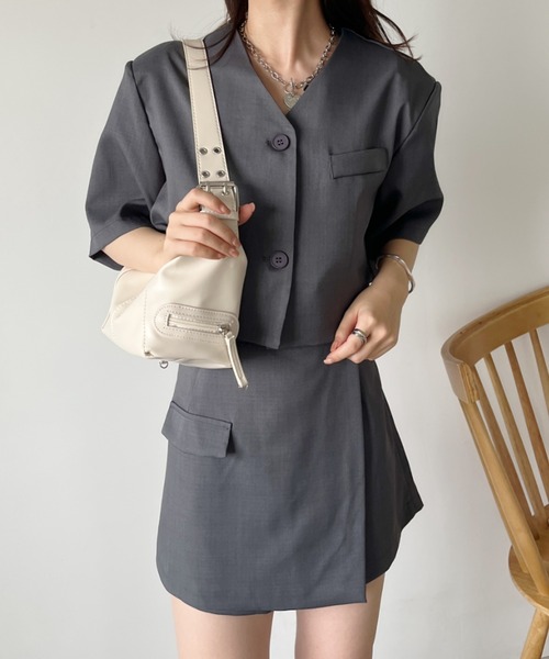 CLEA（クレア）の「【2点セット】ショート丈ジャケット+巻きミニスカート セットアップ（セットアップ・レディース・ピンク/ブラック/グレー・M/L）」の17枚目の写真