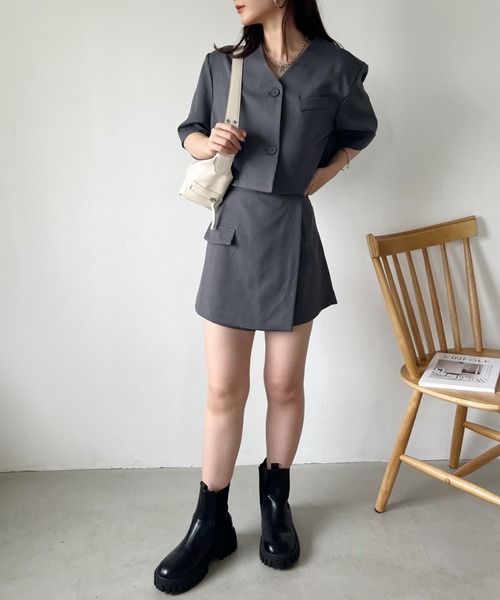 CLEA（クレア）の「【2点セット】ショート丈ジャケット+巻きミニスカート セットアップ（セットアップ・レディース・ピンク/ブラック/グレー・M/L）」の22枚目の写真