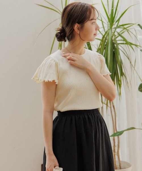 flower（フラワー）の「ラッフルスリーブティーズ（Tシャツ/カットソー・レディース・アイボリー/ブラック/ベージュ・FREE）」の15枚目の写真