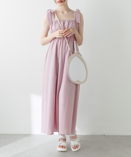OLIVE des OLIVE（オリーブデオリーブ）の「肩リボンシャーリングキャミワンピース　1031090630（ワンピース・レディース・ライム/ピンク/ラベンダー/アイボリー/サックスブルー/ブラック・FREE）」の6枚目の写真