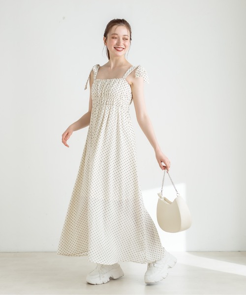 OLIVE des OLIVE（オリーブデオリーブ）の「肩リボンシャーリングキャミワンピース　1031090630（ワンピース・レディース・ライム/ピンク/ラベンダー/アイボリー/サックスブルー/ブラック・FREE）」の7枚目の写真