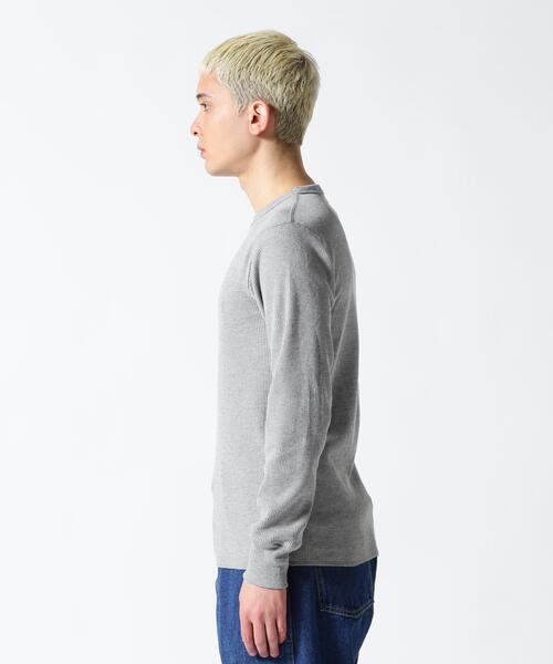 AVIREX（アヴィレックス）の「《DAILY/デイリー》L/S THERMAL CREW NECK T-SHIRT / 長袖 サーマル クルーネックＴシャツ / AVIREX / アヴィレックス（Tシャツ/カットソー・メンズ・ネイビー/グレー/ブラック/ホワイト系2/オリーブ系・L/M/S/2XL/XL）」の13枚目の写真