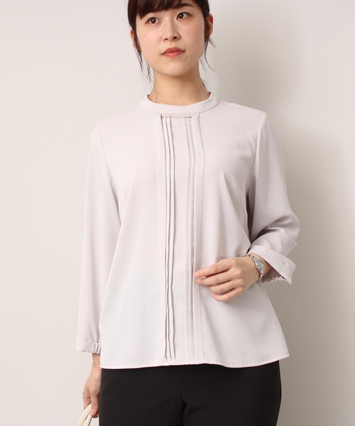 fleur by mint breeze(フルールバイミントブリーズ)の「【L~5L 大きいサイズ】ピンタック ハイネック ブラウス(シャツ/ブラウス・レディース・ライトグレー/オフホワイト・LL/5L/3L/4L)」の1枚目の写真