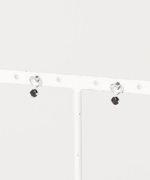 TONE SELECT GOODS(トーンセレクトグッズ)の「【925 SILVER ACC】ハート&ストーンピアスSV925(OG)(ピアス(両耳用)・レディース・ブラック・FREE)」の2枚目の写真