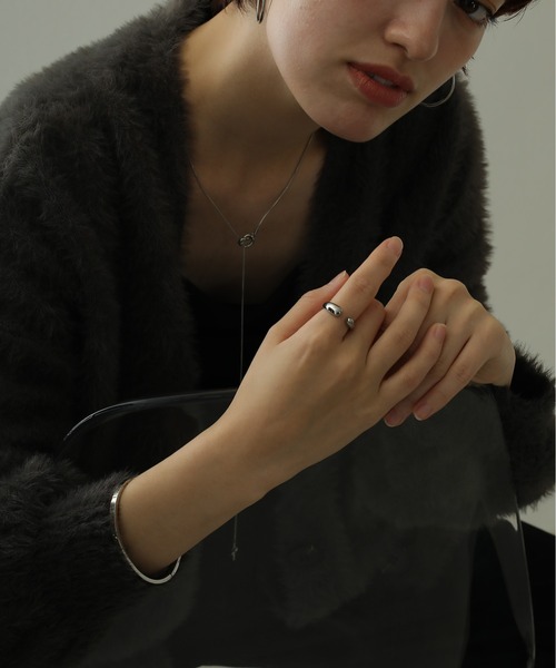ORLEAN（オルレアン）の「金属アレルギー対応 ニュアンスドロップフォークリング 11号 サージカルステンレ（リング・レディース・シルバー・フリー）」の6枚目の写真