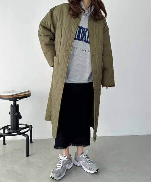 極美品*レオナール コート ロング キルティング ペイズリー 金ボタン 薄手 極美品*レオナール コート ロング キルティング ペイズリー 金ボタン 薄手