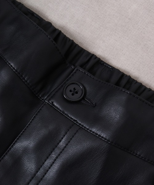 SUGGESTION（サジェッション）の「Synthetic leather cargo pants / 合皮カーゴパンツ UNISEX（カーゴパンツ・メンズ・ブラック・M/L/LL）」の8枚目の写真