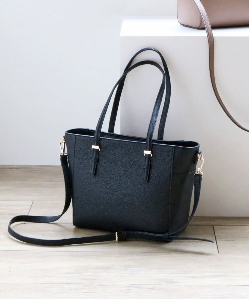 cache cache(カシュ カシュ)の「カシュカシュ cachecache / 横型金具ポイント2wayトートバッグ(トートバッグ・レディース・アイボリー/ベージュ/ブラック・FREE)」の14枚目の写真