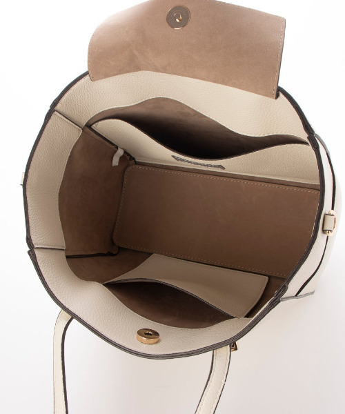 cache cache(カシュ カシュ)の「カシュカシュ cachecache / 横型金具ポイント2wayトートバッグ(トートバッグ・レディース・アイボリー/ベージュ/ブラック・FREE)」の18枚目の写真