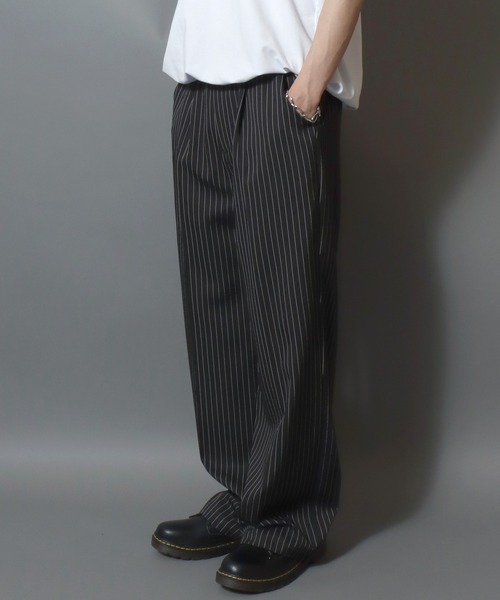 ANPAS（アンパス）の「Wide Straight Trousers with Center Press and Tucks/センタープレス タック ワイド ストレートスラックス パンツ ボトムス メンズ バギーパンツ（スラックス・メンズ・ホワイト/アイボリー/モカ/チャコール/ブラック/ブラック系その他2/ブラック系その他・M/S/L/LL）」の6枚目の写真
