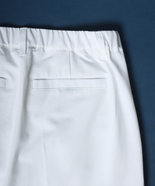 ANPAS(アンパス)の「Tuck Wide Straight Pants/センタープレス タック ワイド ストレートスラックスパンツ ボトムス メンズ(スラックス・メンズ・ホワイト/アイボリー/モカ/チャコール/ブラック・M/S/L/LL)」の13枚目の写真