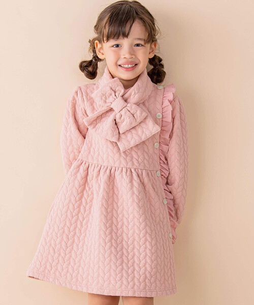 Noeil aime BeBe（ノイユエイムベベ）の「ケーブルジャガードマフラー付ワンピース(80~130cm)（ワンピース・キッズ・グリーン/ピンク・110cm/130cm/120cm/100cm/90cm/80ｃｍ）」の2枚目の写真