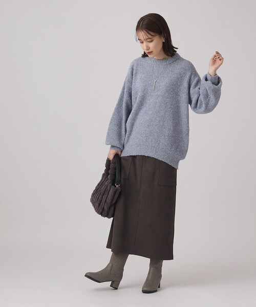 SHOO・LA・RUE（シューラルー）の「◆【体型カバー】ふわふわブークレトップス（ニット/セーター・レディース・ブラウン系その他/イエロー/アイボリー/サックスブルー・00）」の6枚目の写真