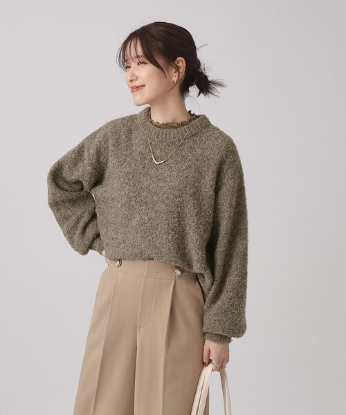 SHOO・LA・RUE（シューラルー）の「◆【体型カバー】ふわふわブークレトップス（ニット/セーター・レディース・ブラウン系その他/イエロー/アイボリー/サックスブルー・00）」の15枚目の写真
