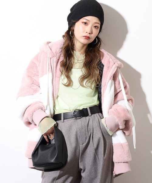 RE730(アールイーセブンサーティー)の「Eco fur color blouson / エコファー配色ブルゾン unisex(ブルゾン・メンズ・ブラック/グリーン/ピンク/ベージュ・L/M/XL)」の9枚目の写真