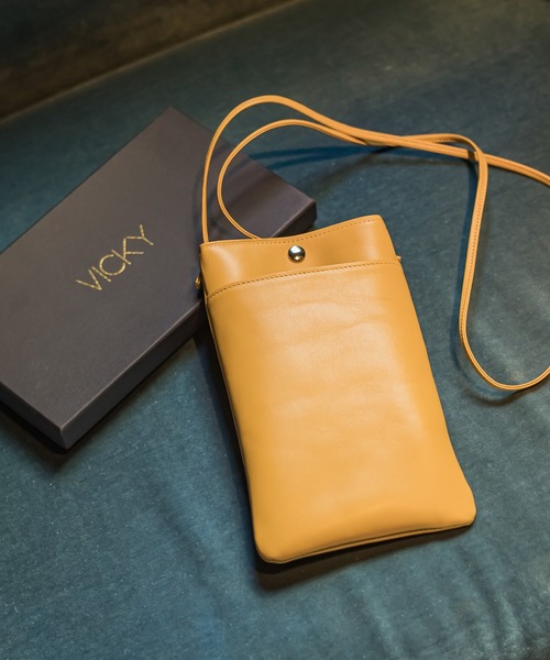 VICKY（ビッキー）の「【リサイクルレザー】ショルダーポーチ（ショルダーバッグ・レディース・ブラック/グリーン/ベージュ/イエロー/オレンジ・FREE）」の16枚目の写真