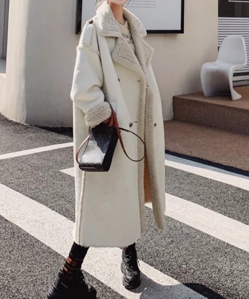 N.s（エヌドットエス）の「ビックカラーボアロングフェイクムートン