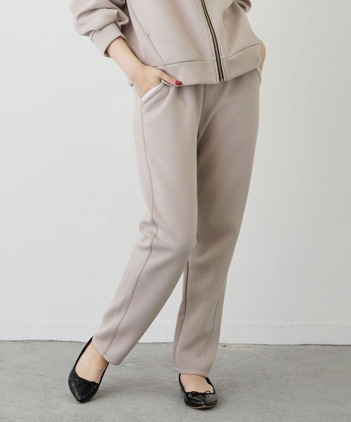 NICOLE white（ニコルホワイト）の「テーパードパンツ／ダンボールポンチ（その他パンツ・レディース・ベージュ/オフホワイト/ブラック・FREE）」の3枚目の写真