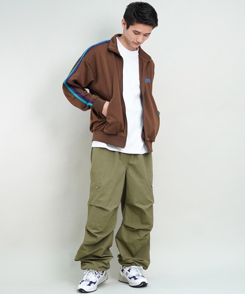 THRASHER（スラッシャー）の「【ムラサキスポーツ別注】THRASHER/スラッシャー トラックジャケット ビッグシルエット スポーツミックス THM-24SPJKT01（ジャージ・メンズ・ブラウン/ブラック・M/L/XL）」の20枚目の写真