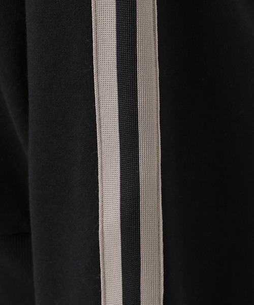 BAYFLOW(ベイフロー)の「【選べる着丈】トラックラインプルオーバー(スウェット・レディース・アイボリー/ブラック/グリーン・SMALL/MEDIUM)」の18枚目の写真