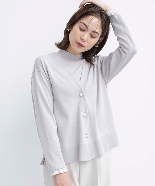 組曲(クミキョク)の「【2SET・WEB限定】パールボタン配色フリルツイン セット(アンサンブル・レディース・ネイビー系/アイボリー系/ライトグレー系・3/2)」の8枚目の写真