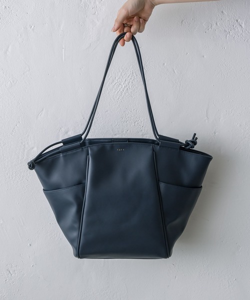 loti（ロティ）の「【EC限定】loti 2WAYハンドルトート（トートバッグ・レディース・ブラック/ベージュ/ネイビー・ONE SIZE）」の18枚目の写真