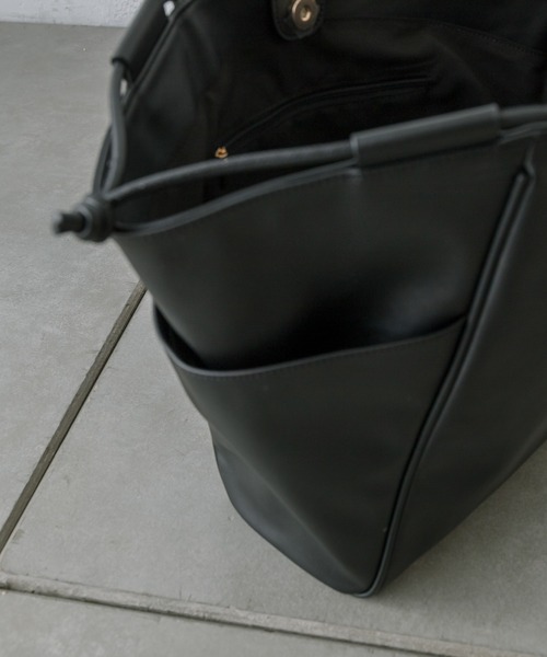 loti（ロティ）の「【EC限定】loti 2WAYハンドルトート（トートバッグ・レディース・ブラック/ベージュ/ネイビー・ONE SIZE）」の22枚目の写真