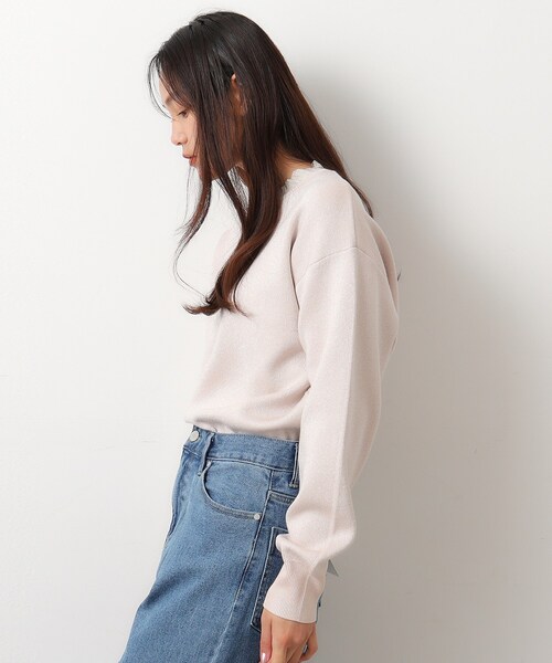 OPAQUE.CLIP（オペークドットクリップ）の「◆シアーフリルネックラメニット【洗濯機洗い可】（ニット/セーター・レディース・ブラック系5/ライトグレー系5/ピンク系1・38/40）」の16枚目の写真