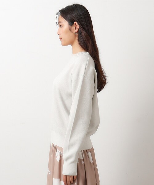 OPAQUE.CLIP（オペークドットクリップ）の「◆シアーフリルネックラメニット【洗濯機洗い可】（ニット/セーター・レディース・ブラック系5/ライトグレー系5/ピンク系1・38/40）」の8枚目の写真