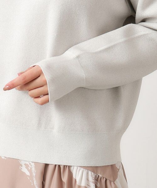 OPAQUE.CLIP（オペークドットクリップ）の「◆シアーフリルネックラメニット【洗濯機洗い可】（ニット/セーター・レディース・ブラック系5/ライトグレー系5/ピンク系1・38/40）」の11枚目の写真