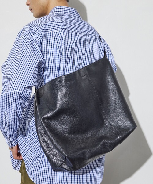 Firsthand(ファーストハンド)の「Firsthand/ファーストハンド 2WAY Leather Messenger Bag / 2WAYレザーメッセンジャーバッグ / 牛革 / 本革(メッセンジャーバッグ・メンズ・ブラック・ONE SIZE)」の14枚目の写真