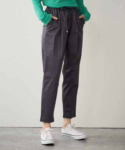 LE SOUK HOLIDAY（ルスークホリデー）の「タックテーパードパンツ2024SS（スラックス・レディース・ピンク/ベージュ/ネイビー/チャコールグレー/ブラック/カーキ・S/M/L）」の7枚目の写真