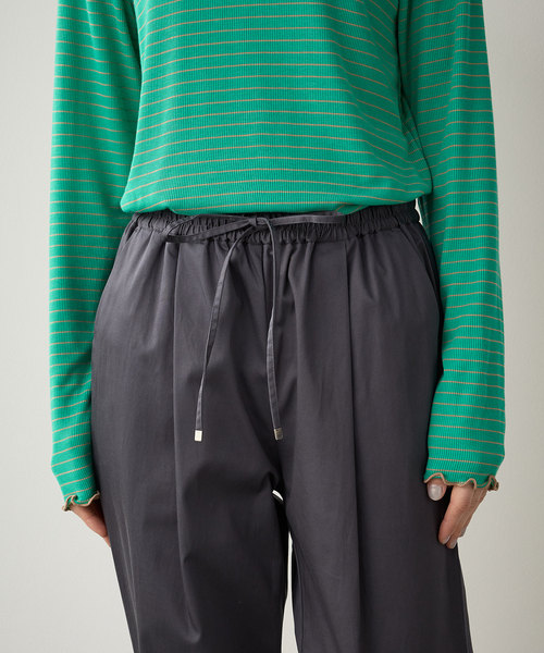 LE SOUK HOLIDAY（ルスークホリデー）の「タックテーパードパンツ2024SS（スラックス・レディース・ピンク/ベージュ/ネイビー/チャコールグレー/ブラック/カーキ・S/M/L）」の12枚目の写真