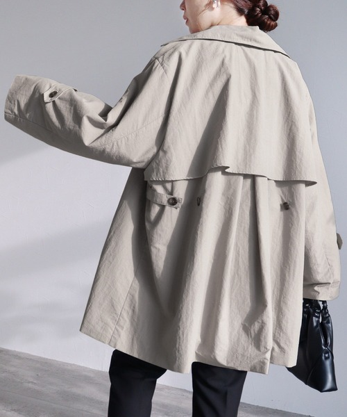 reca（レカ）の「ショート丈トレンチコート（トレンチコート・レディース・アイボリー/グレイッシュベージュ/カーキ・M）」の8枚目の写真