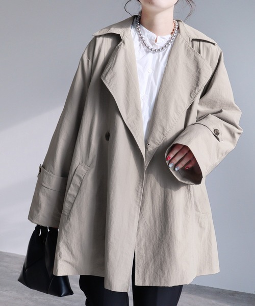 reca（レカ）の「ショート丈トレンチコート（トレンチコート・レディース・アイボリー/グレイッシュベージュ/カーキ・M）」の9枚目の写真